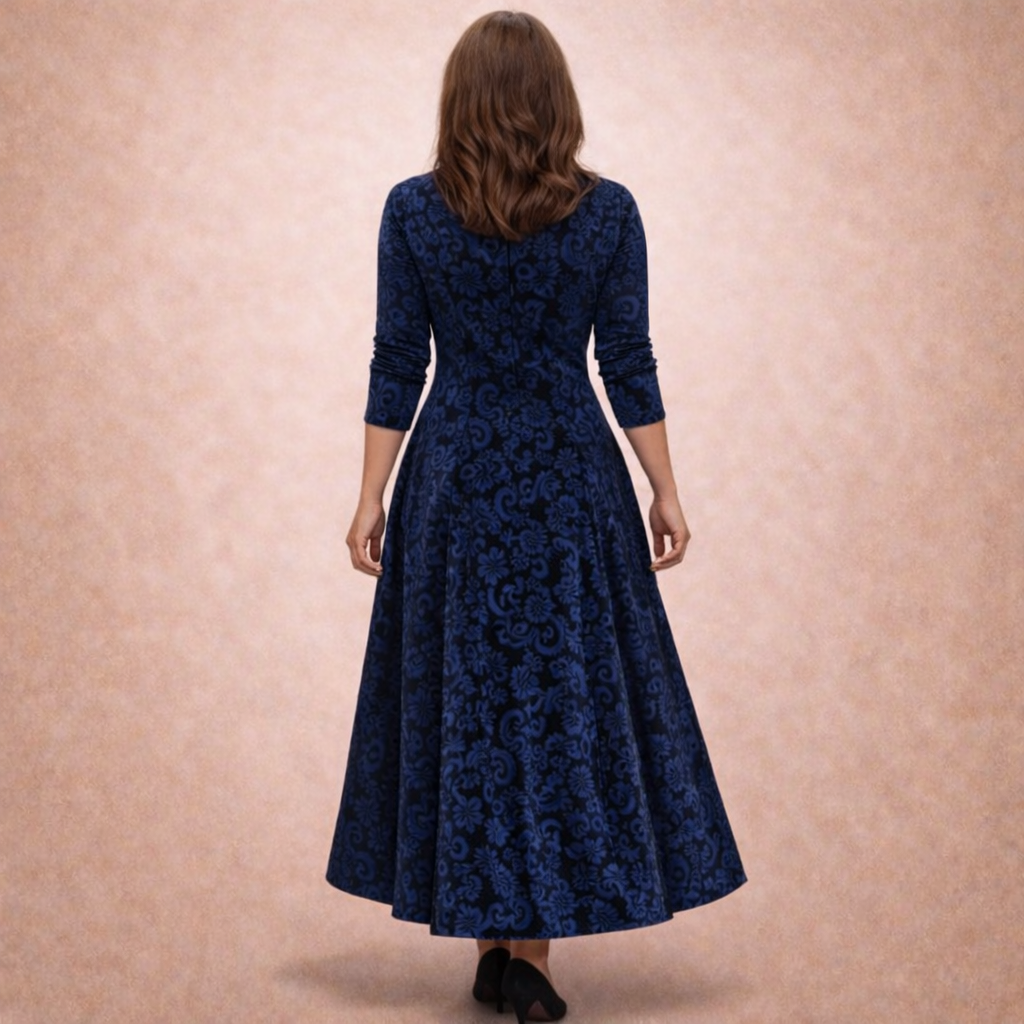 Jillian - Flauelskjóllinn