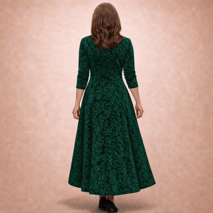 Jillian - Flauelskjóllinn