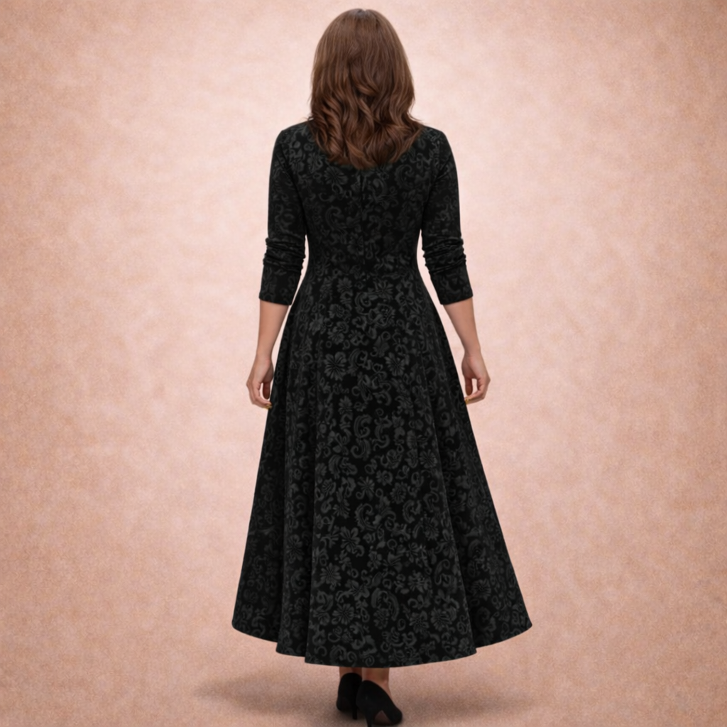 Jillian - Flauelskjóllinn